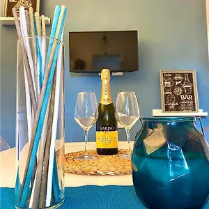 https://a-casa-di-jhany.emilia-romagnahotels.net